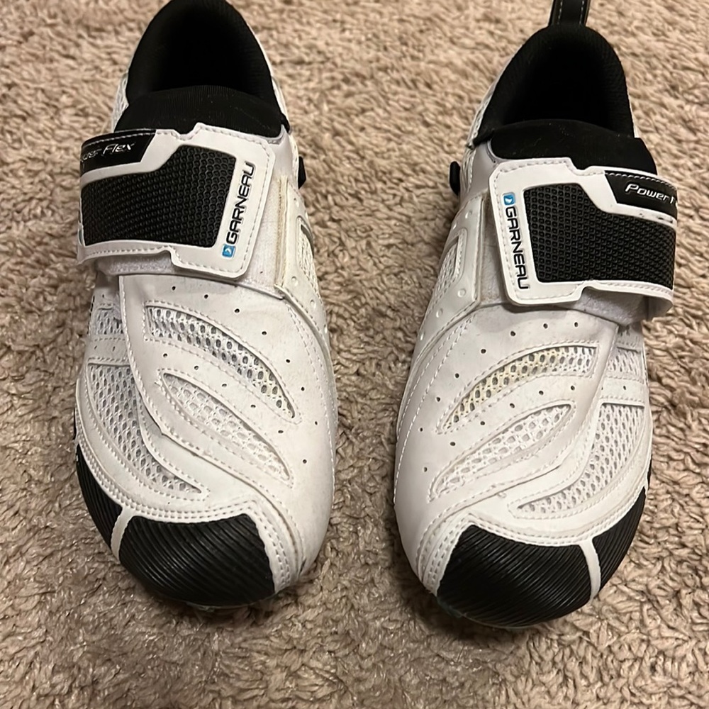 Garneau Cycling Shoe (clip in), Women size 9.5